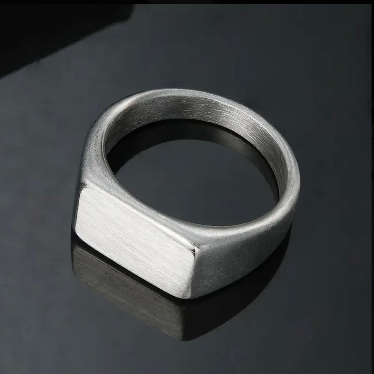 AMSTERDAM STAINLESS STEEL RING