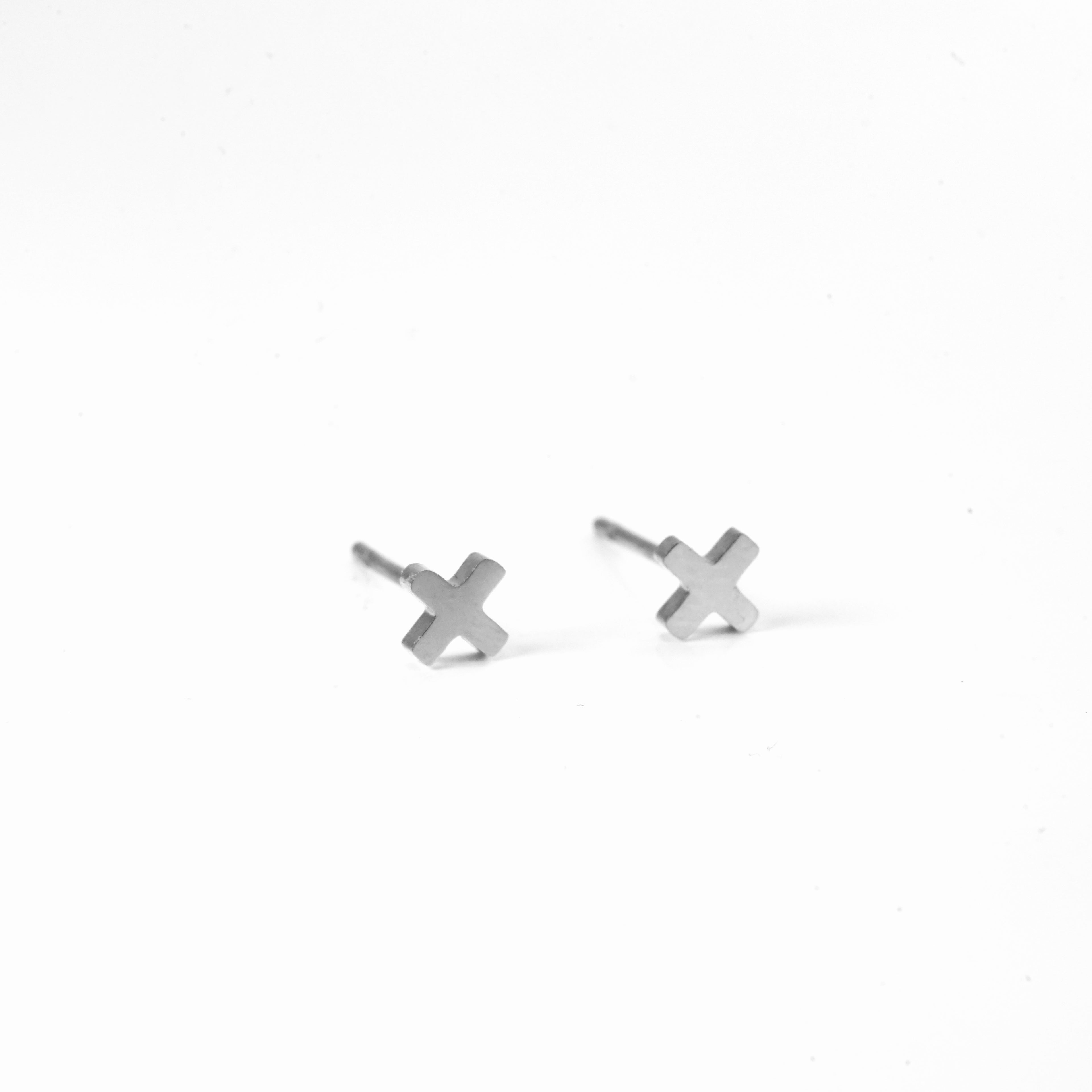 STUDS OORBELLEN MNI KRUISJES AMSTERDAM