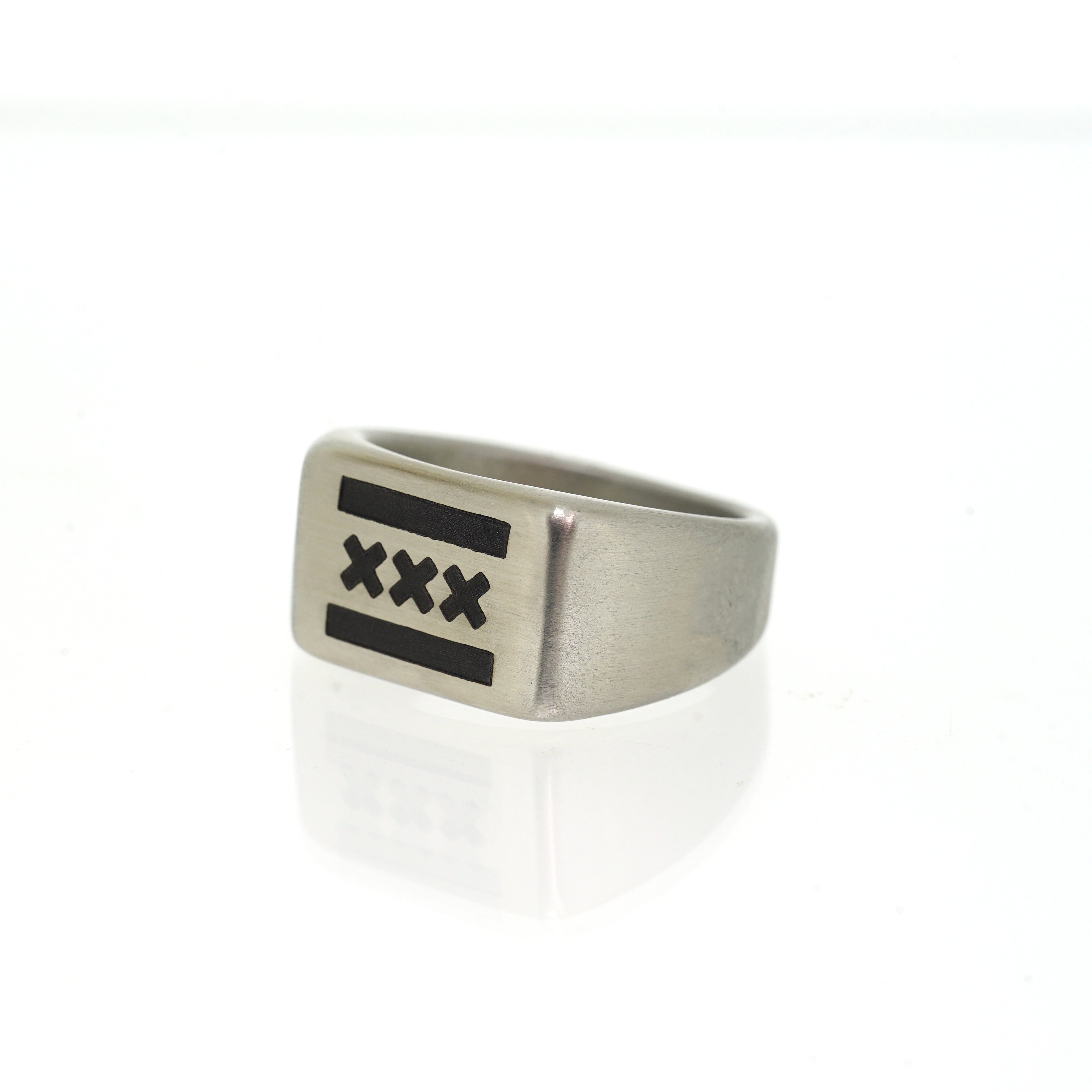 AMSTERDAM STAINLESS STEEL RING