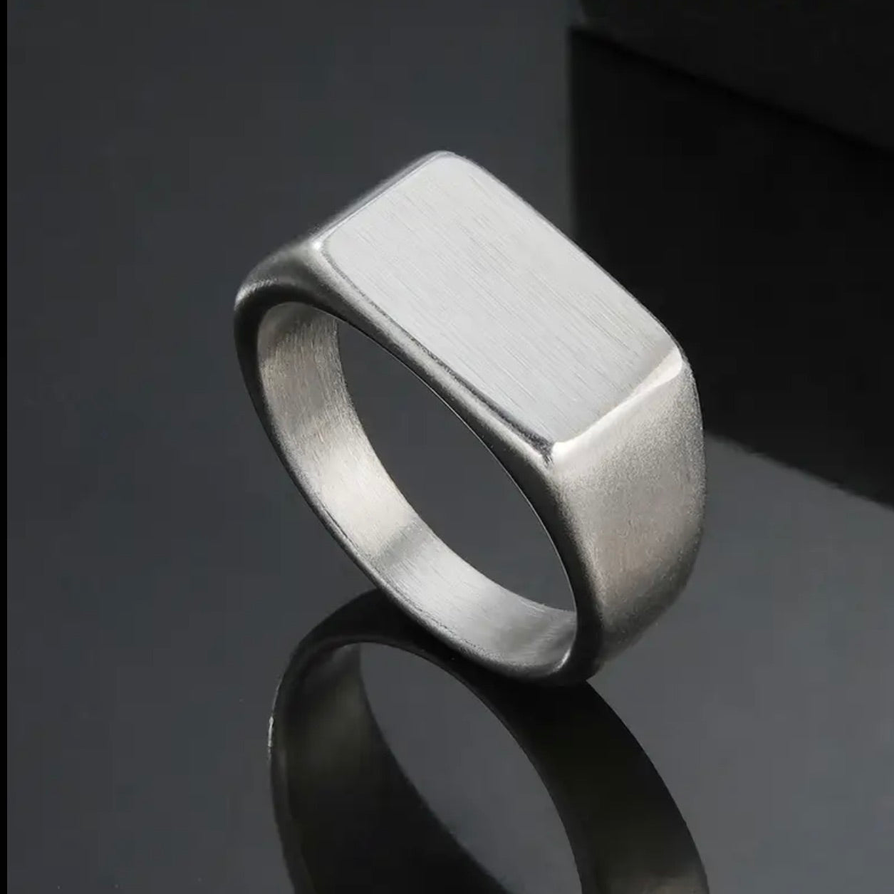 AMSTERDAM STAINLESS STEEL RING