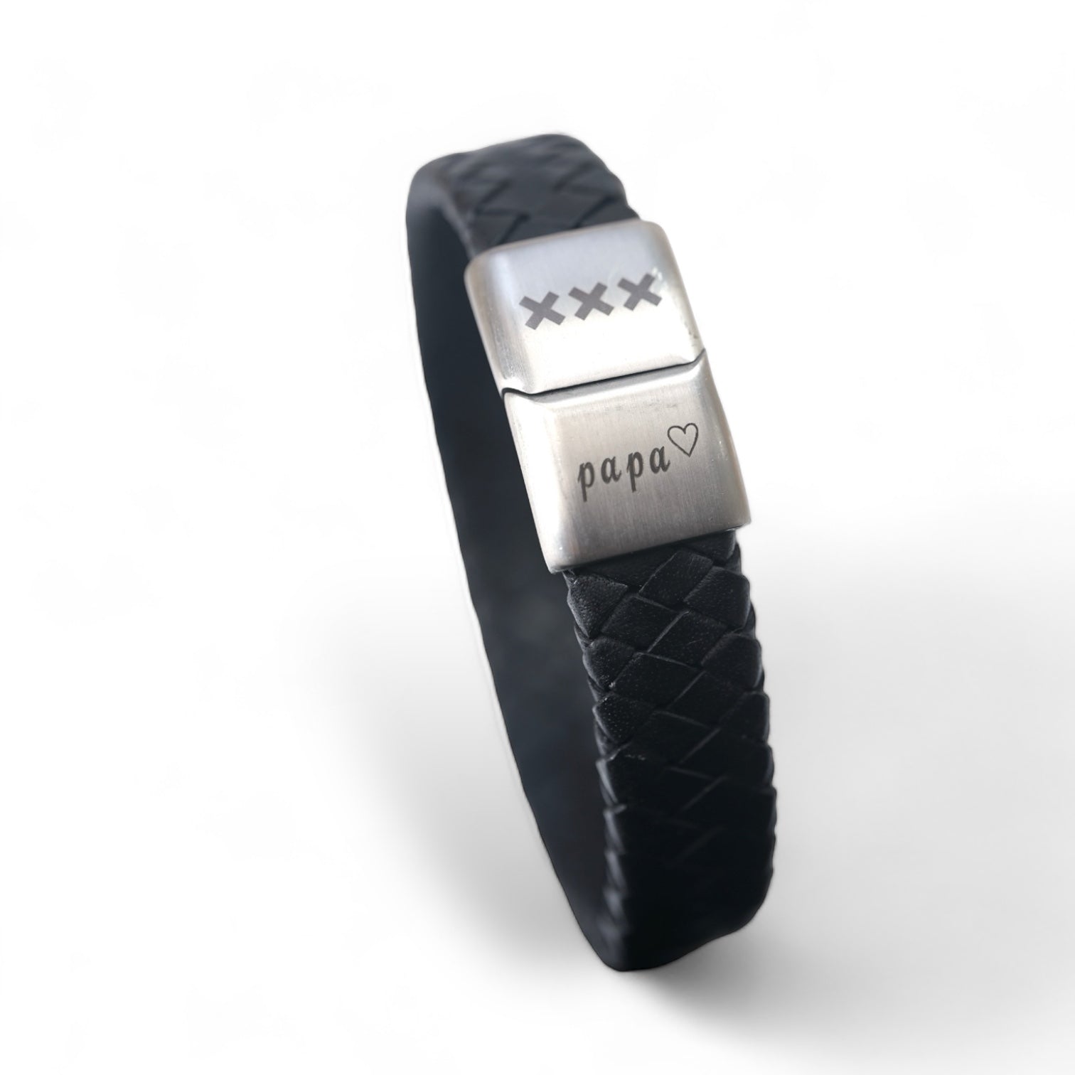 Leather Bracelet with Engraving – Mokum Edition