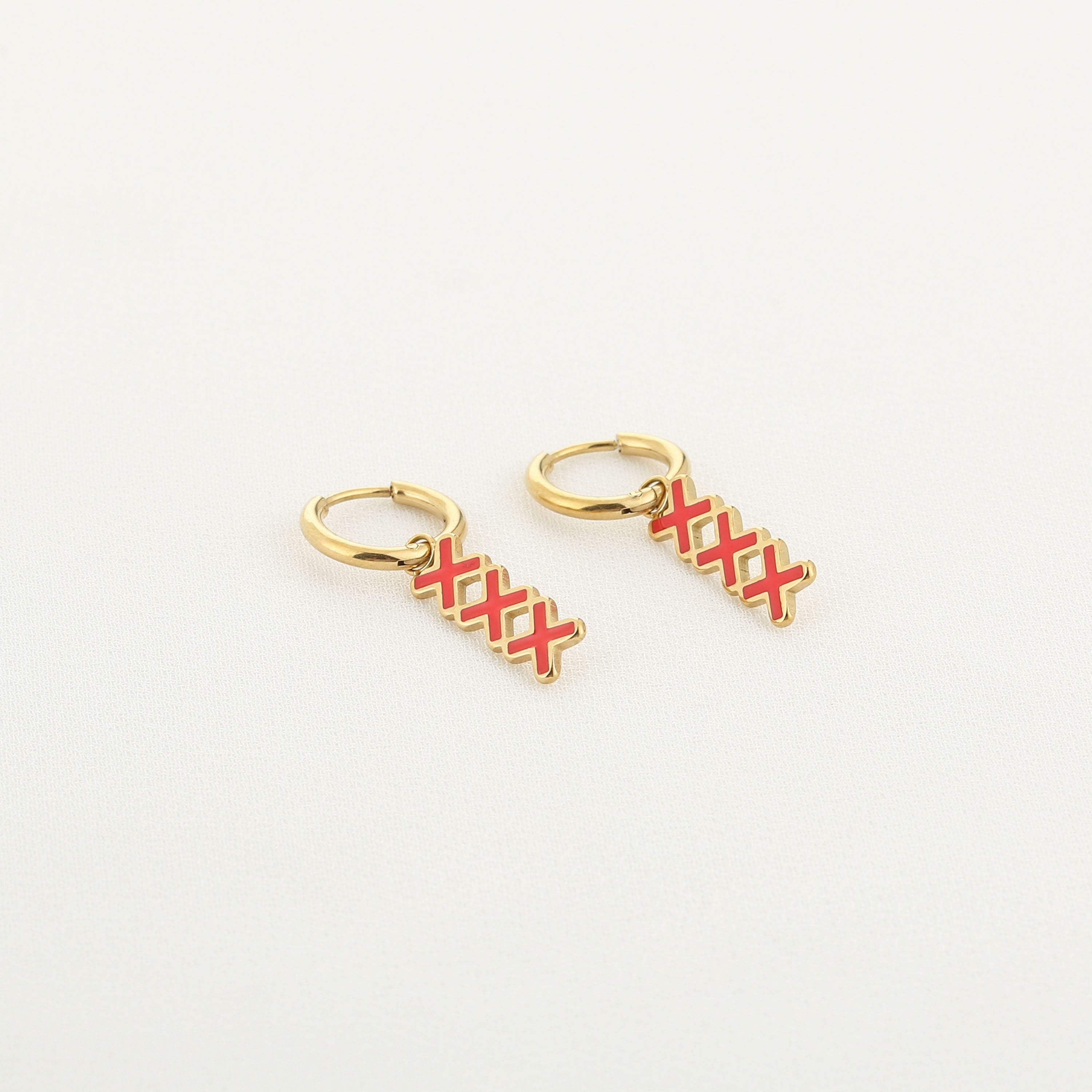 EARRING RODE KRUISJES XXX AMSTERDAM