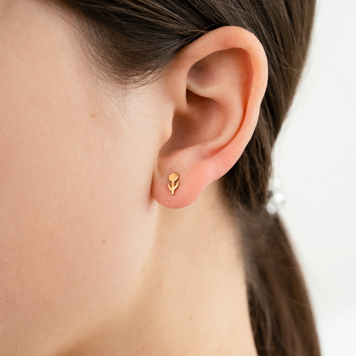 STUDS OORBELLEN TULP