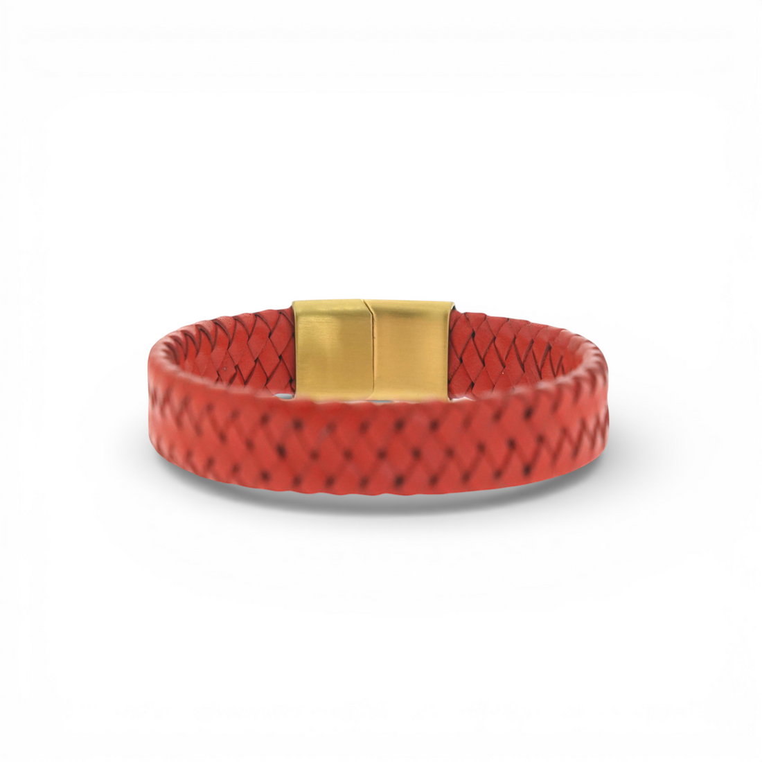 Detail van leren herenarmband rood goud met Amsterdam kruisen