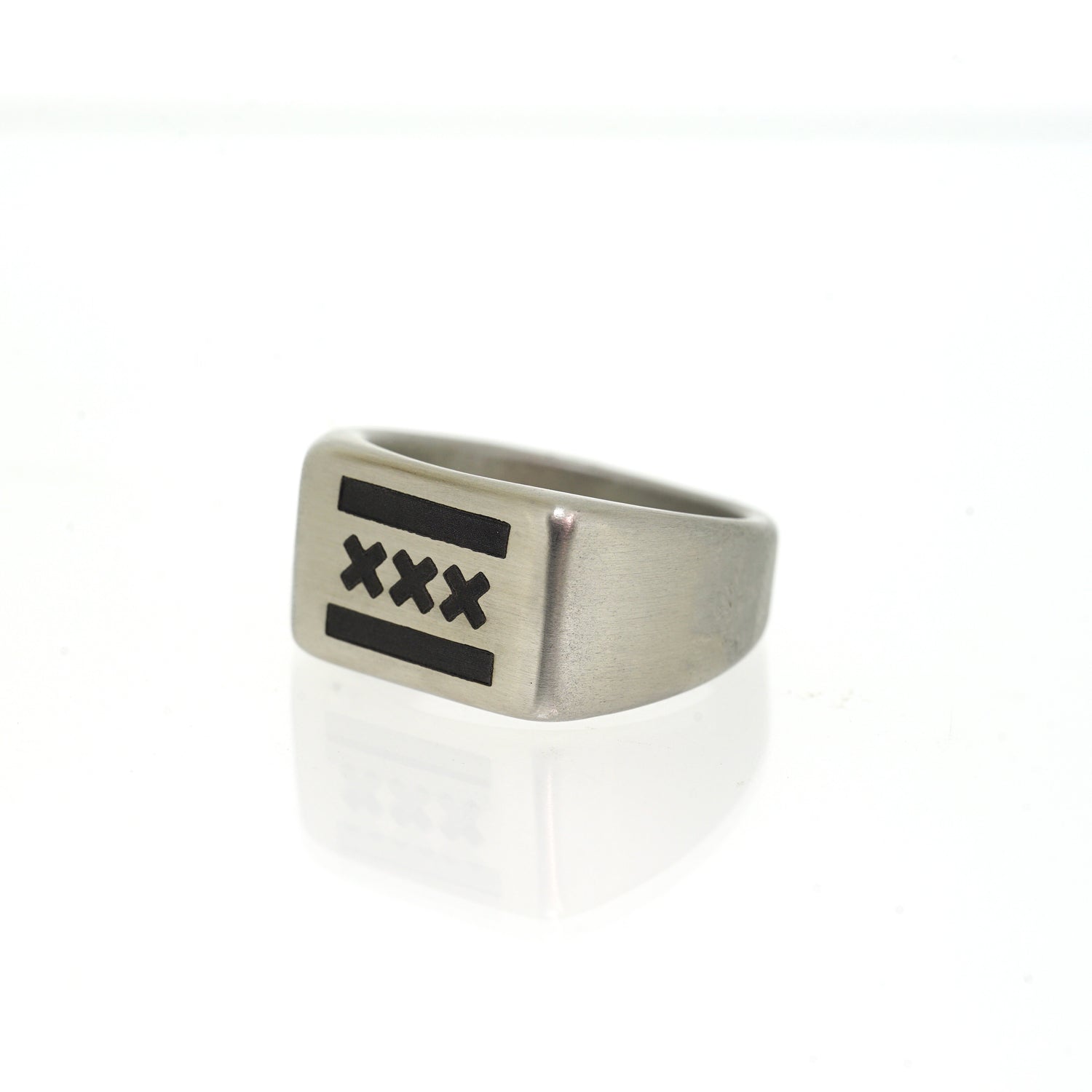 AMSTERDAM STAINLESS STEEL RING