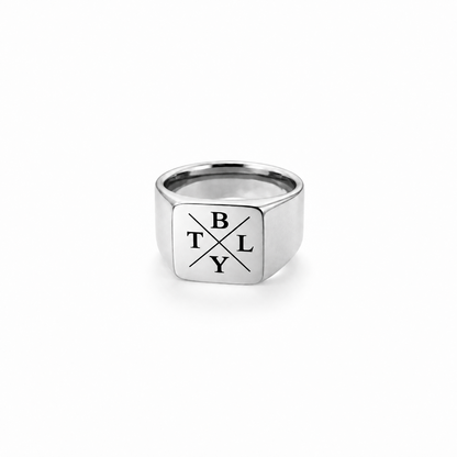 ZEGELRING  MET INITIALEN