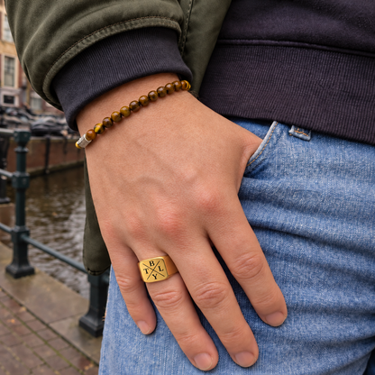 ZEGELRING  MET INITIALEN