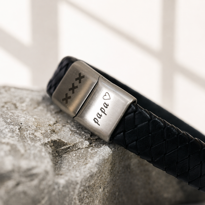 Leather Bracelet with Engraving – Mokum Edition